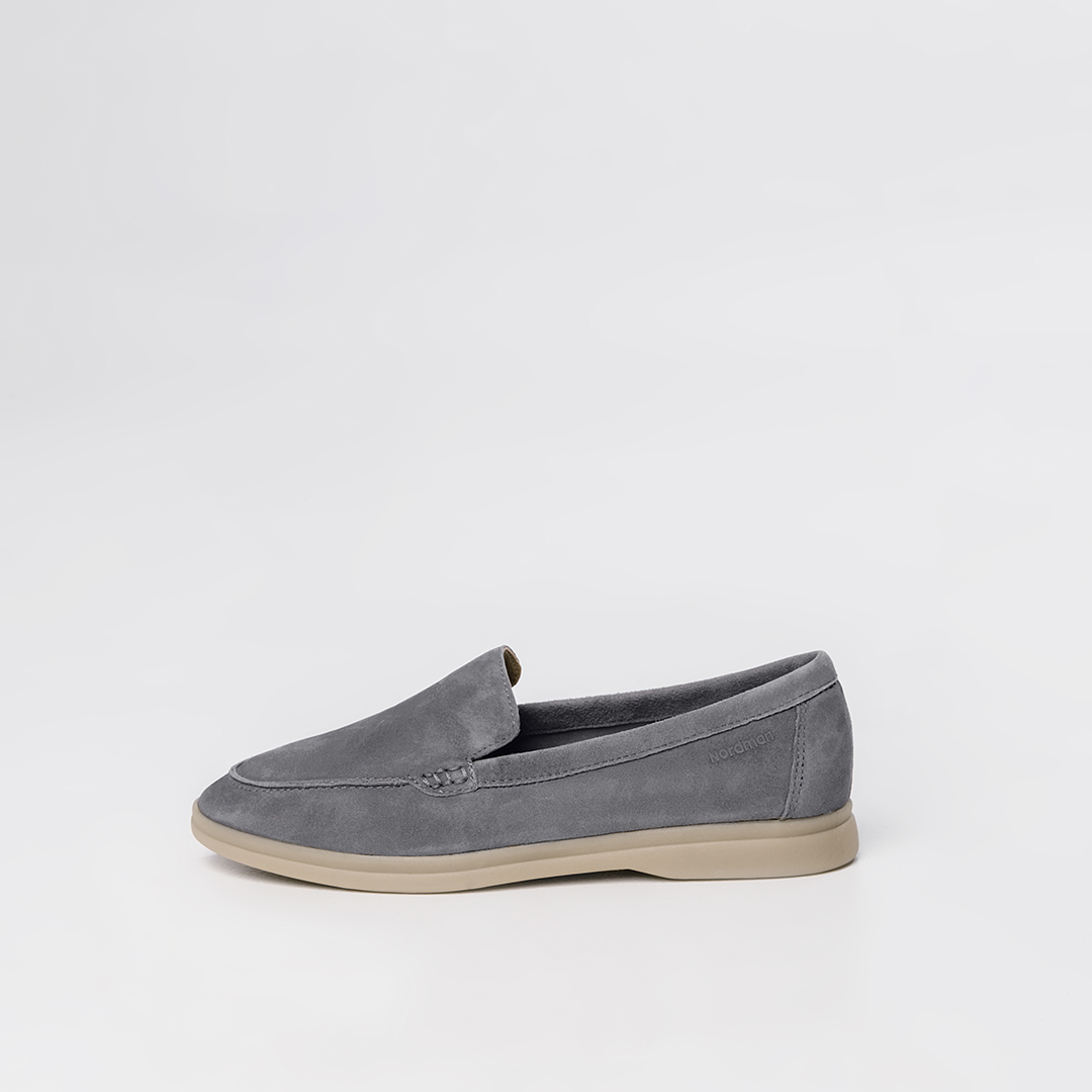 Женские лоферы цвет серый - фото 6