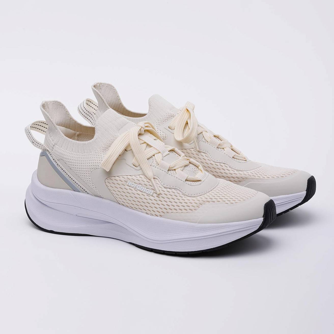 Женские кроссовки Nordman бежевые - фото 1