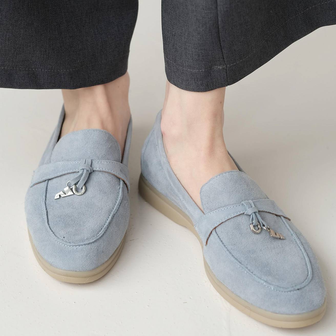 Женские лоферы цвет голубой - фото 2