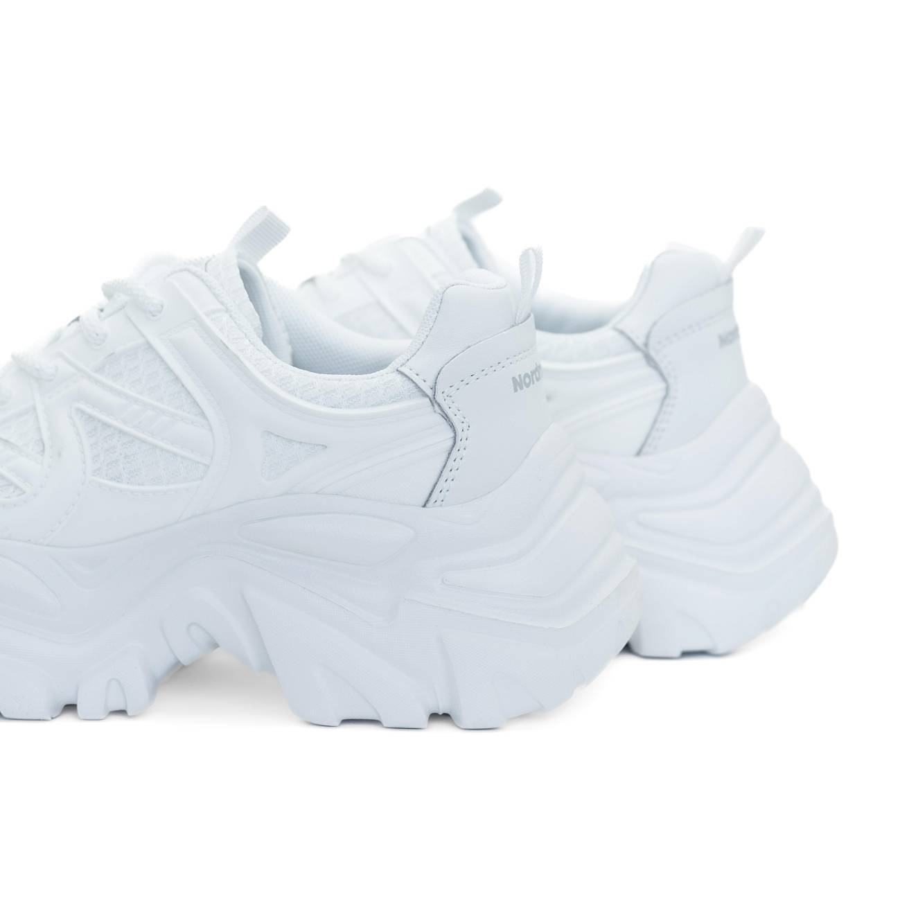 Женские кроссовки Nordman белые - фото 3