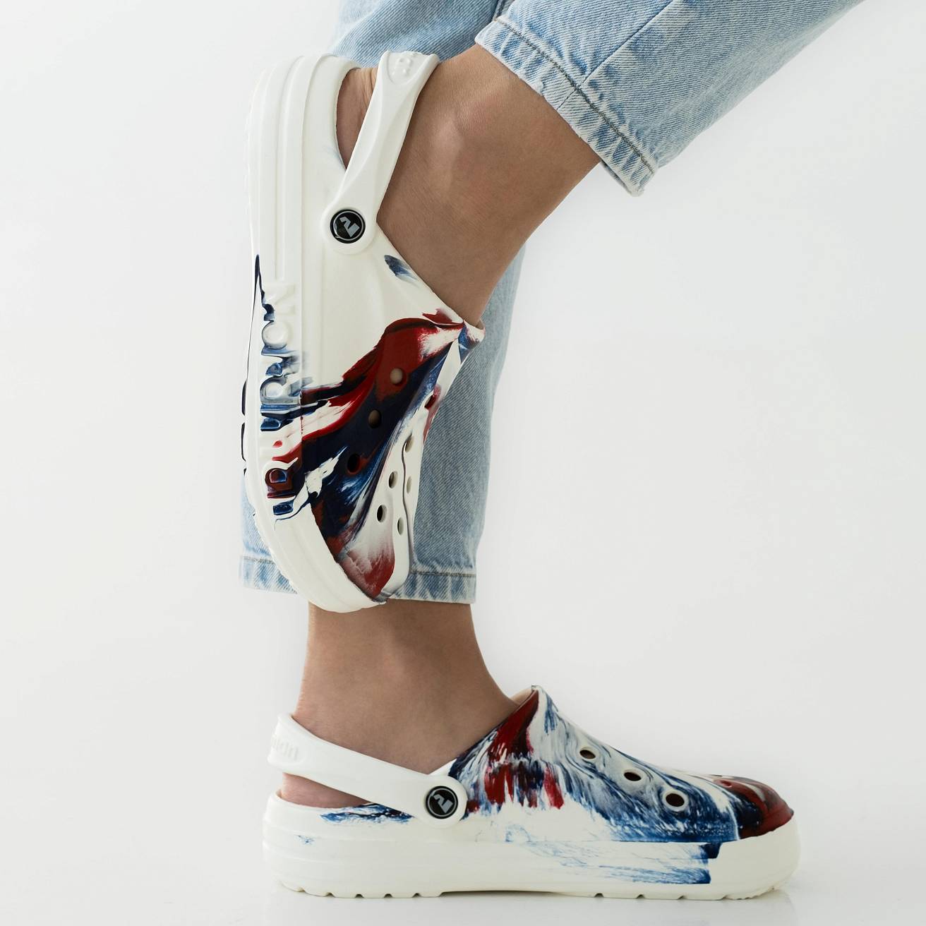 Сабо из ЭВА Nordman Shark белые с красно-синей модуляцией - фото 2