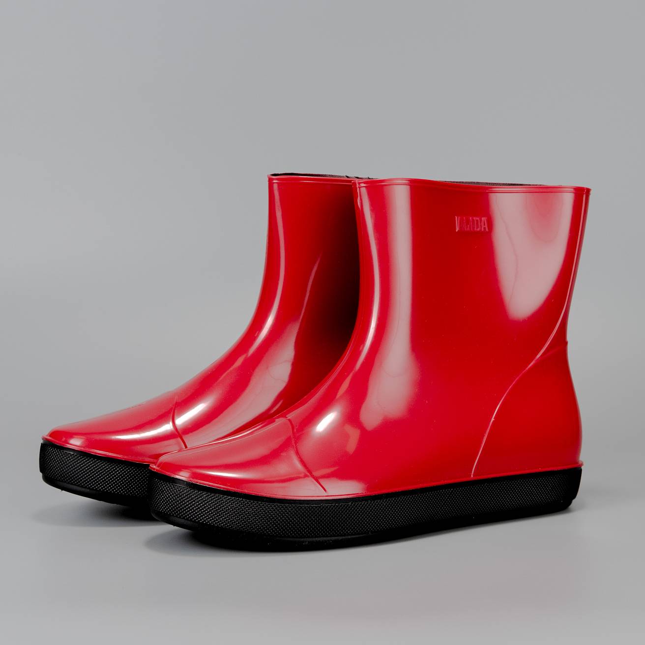 Женские ботильоны Nordman Alida красные с черной подошвой - фото 1