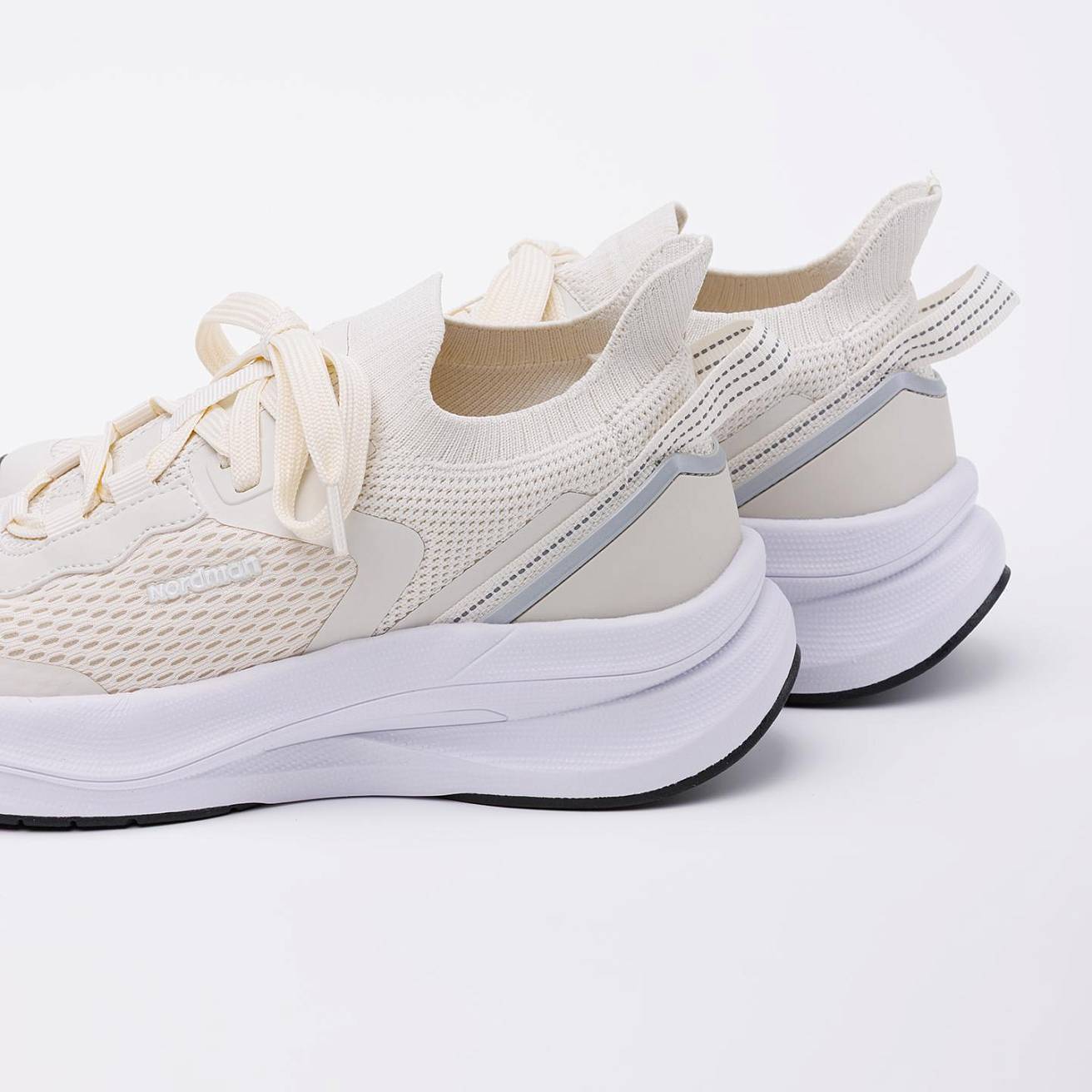 Женские кроссовки Nordman бежевые - фото 4