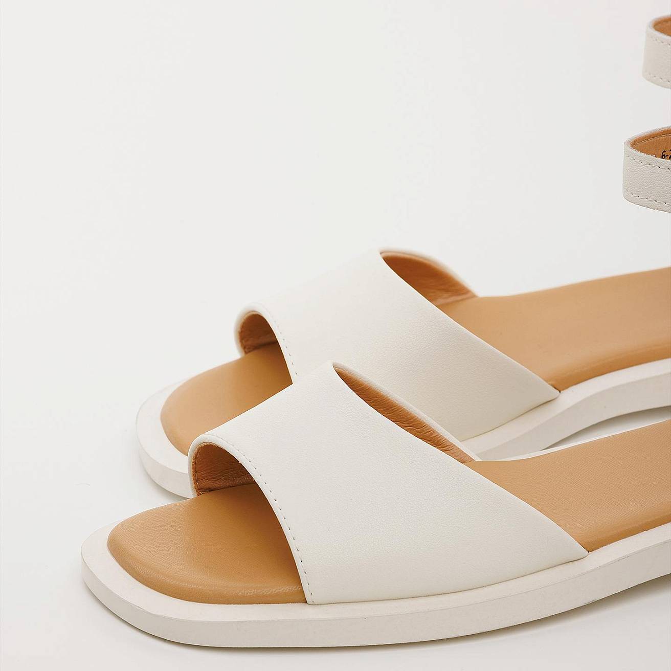 Женские сандалии Nordman белые - фото 4